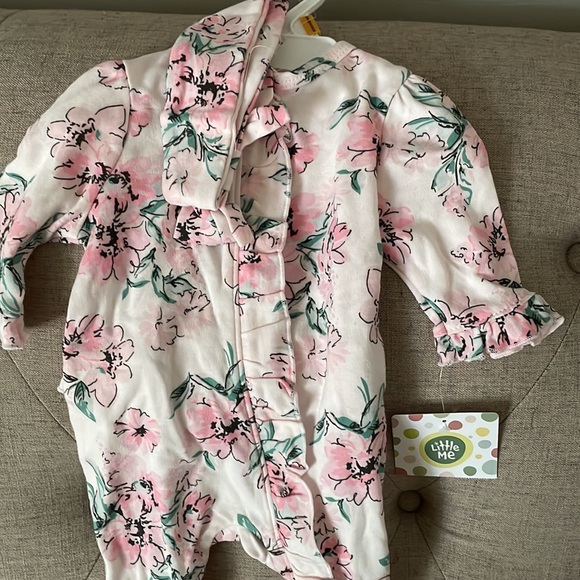 5 new with tags newborn outfits - Picture 3 of 4